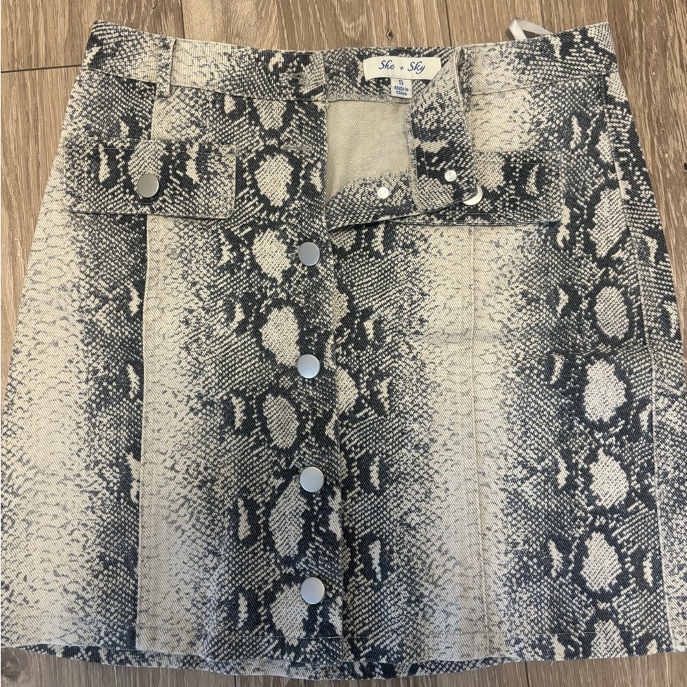 Snakeskin-print Button Front Mini Skirt